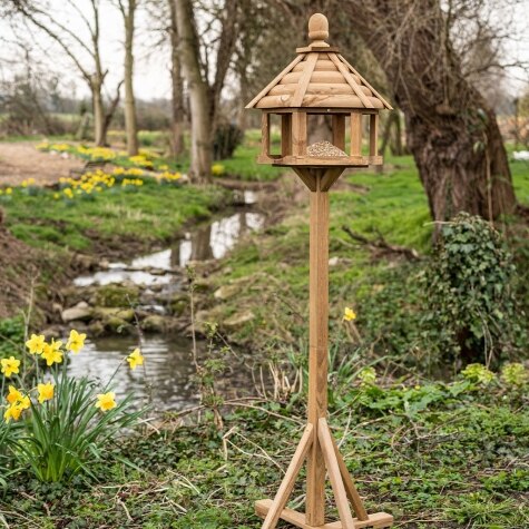 GM Rockingham Bird Table