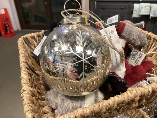 Etched Snowflake Bauble S