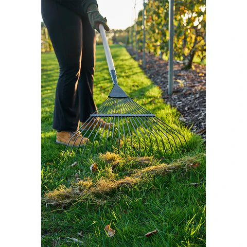 NEW BoronGreen Lawn Rake RHS FSC 100%