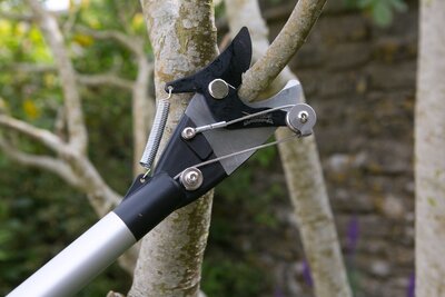 Ultralight Branch And Shrub Cutter - image 2